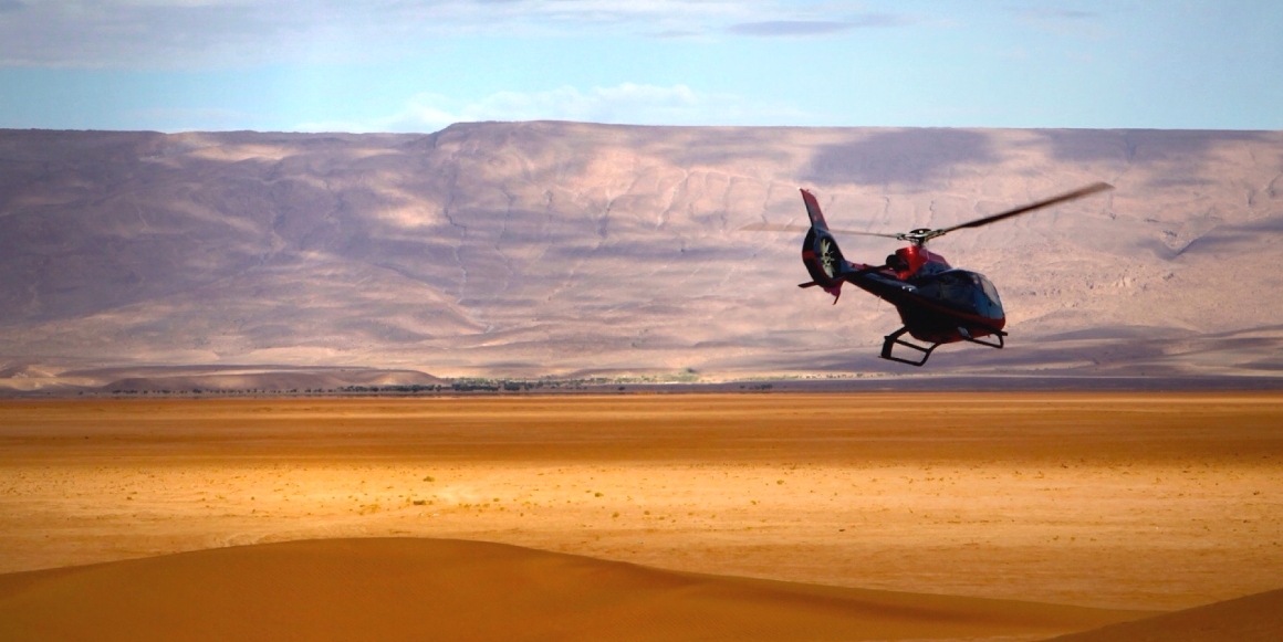 Himmel über der Wüste Helikopter Event